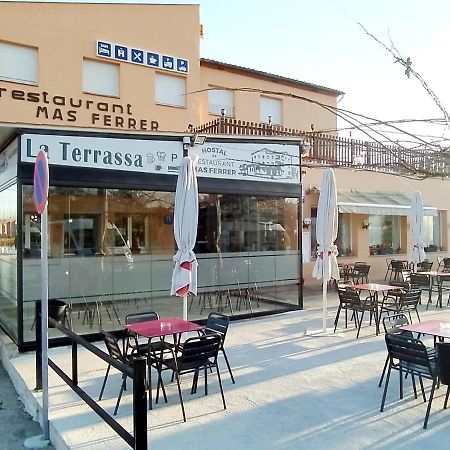 Hostal Mas Ferrer Cornellá de Terri エクステリア 写真