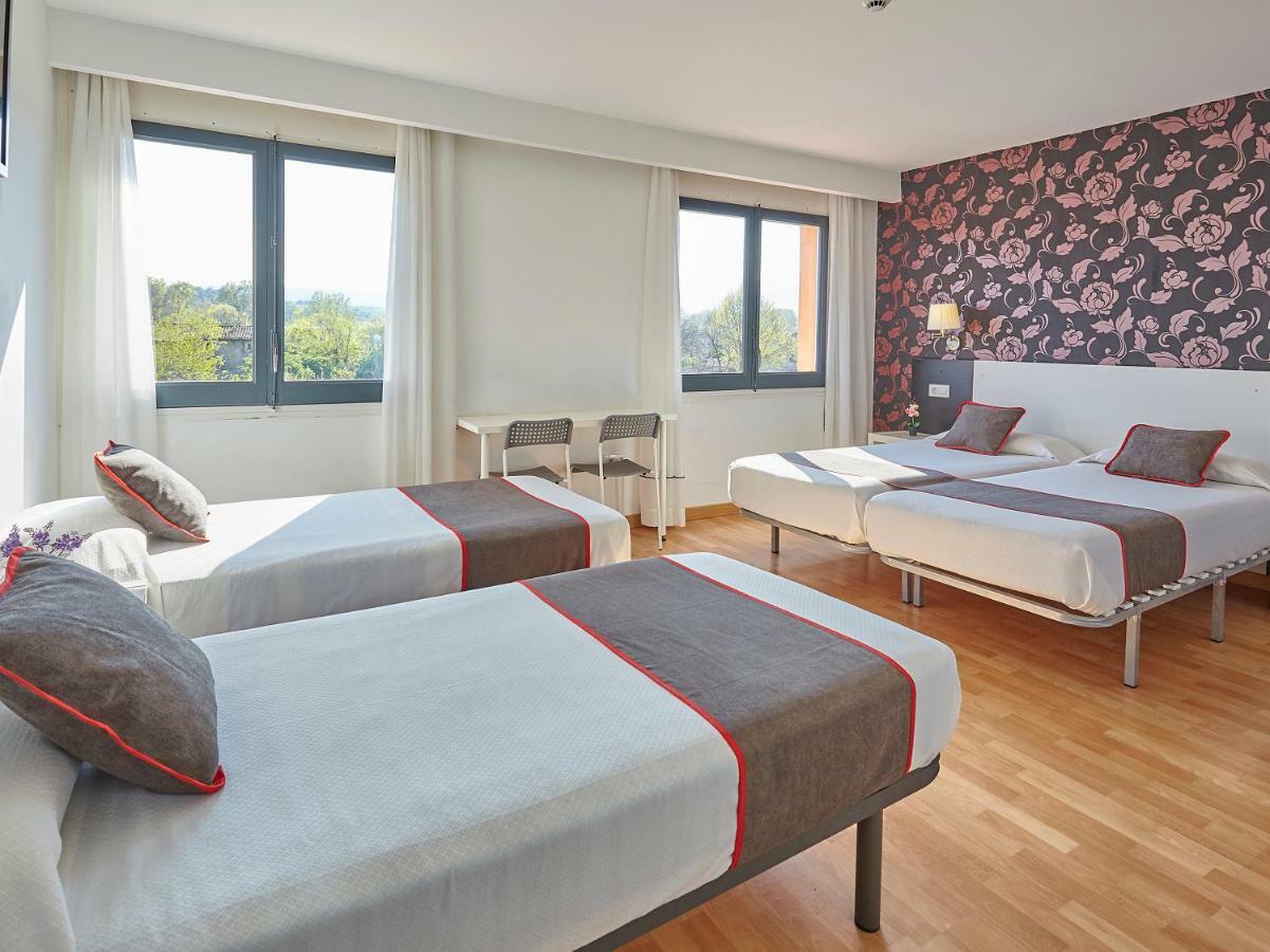 Hostal Mas Ferrer Cornellá de Terri エクステリア 写真