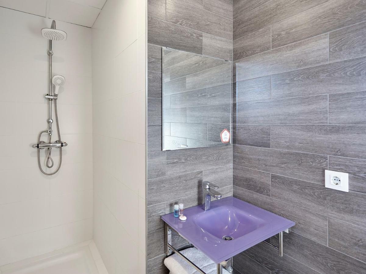 Hostal Mas Ferrer Cornellá de Terri エクステリア 写真